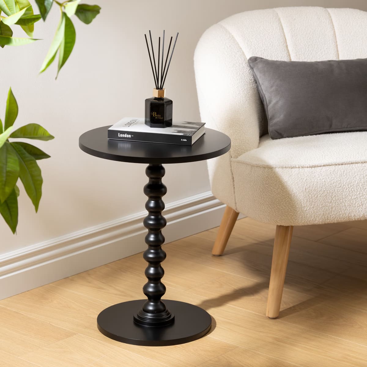 Table basse/ table d'appoint en bois noir