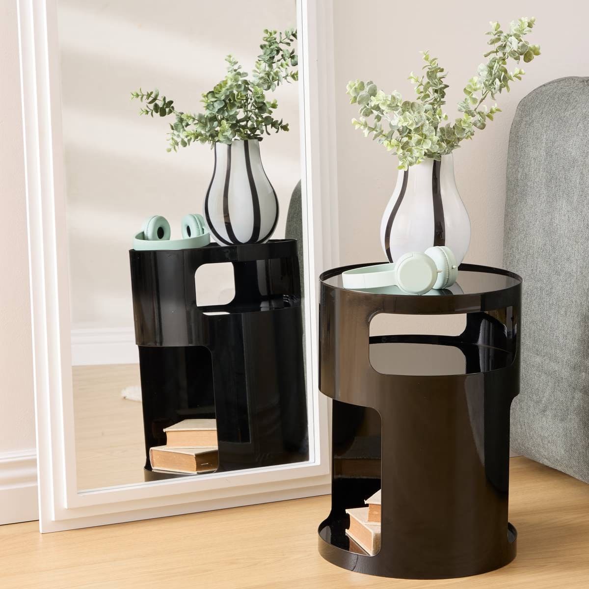 Table basse/ table d'appoint en métal noir