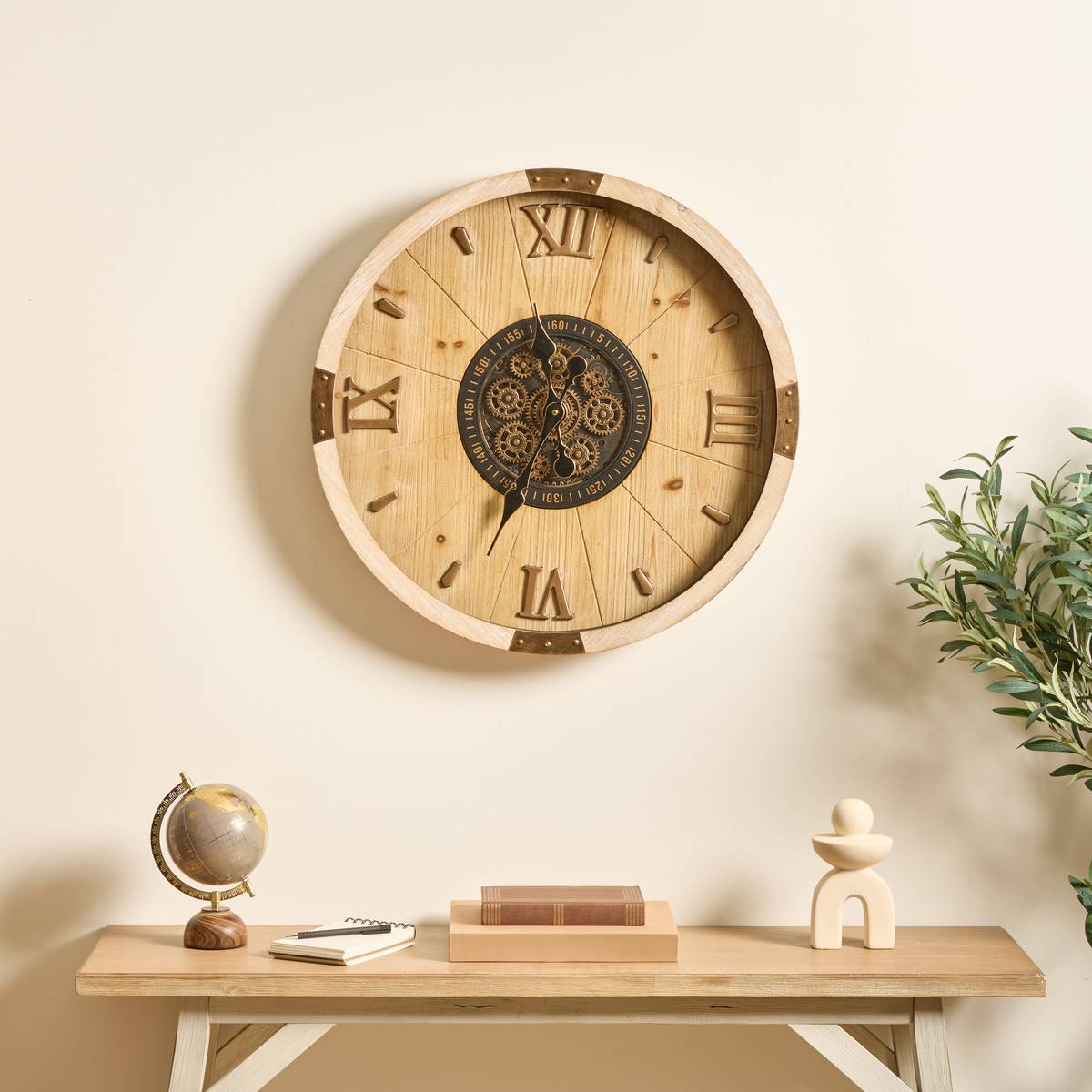 Horloge murale à mécanisme apparent effet bois clair D63 cm