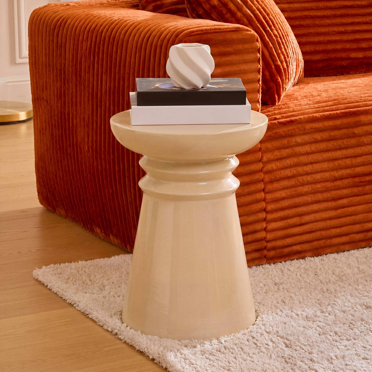 Table d'appoint totem en métal ivoire D38 cm