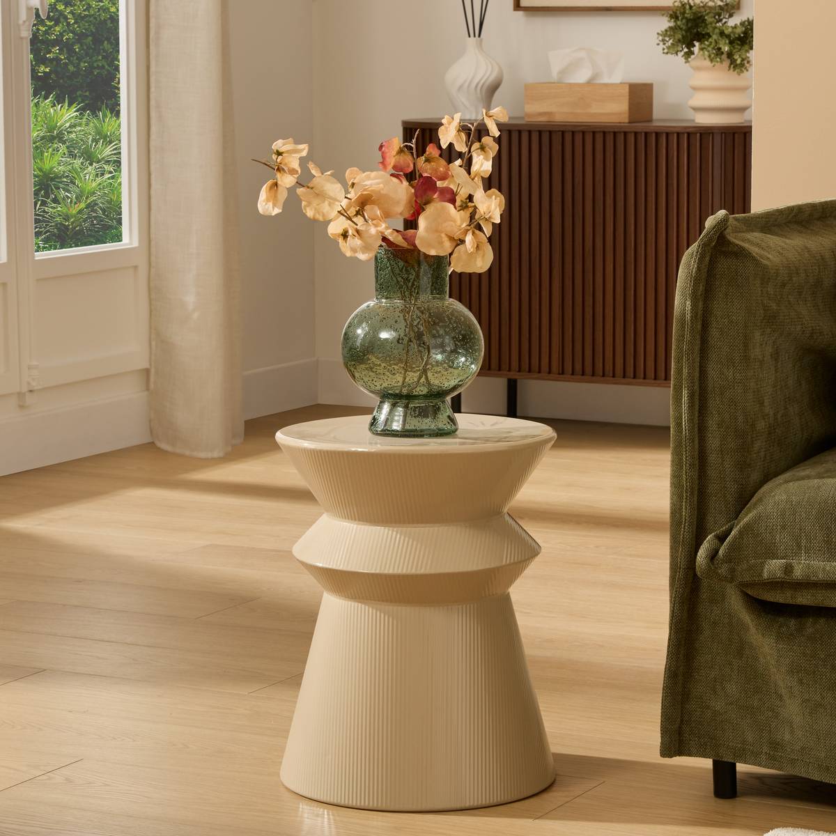 Table d'appoint totem en métal beige D35 cm