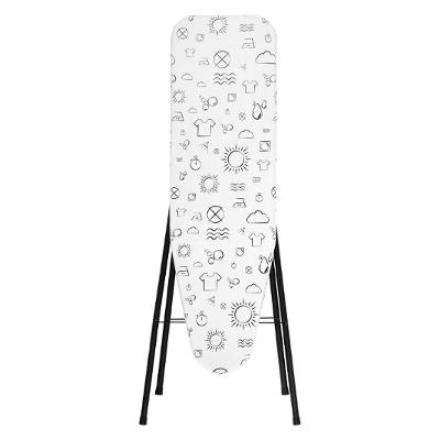 Table à repasser (couleur aléatoire)