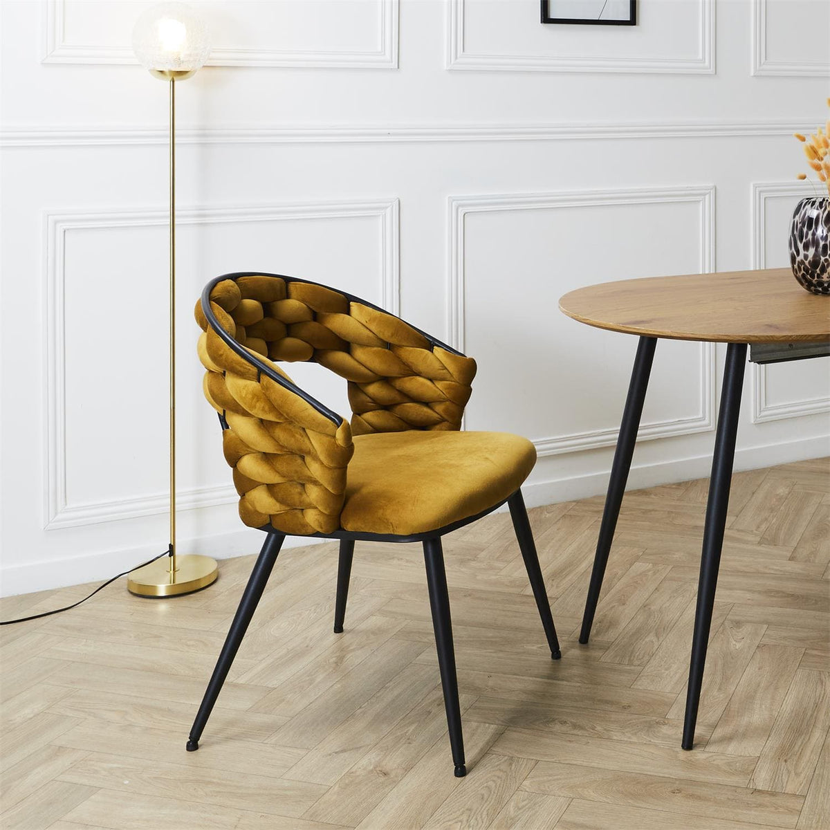 Fauteuil en tissus ocre