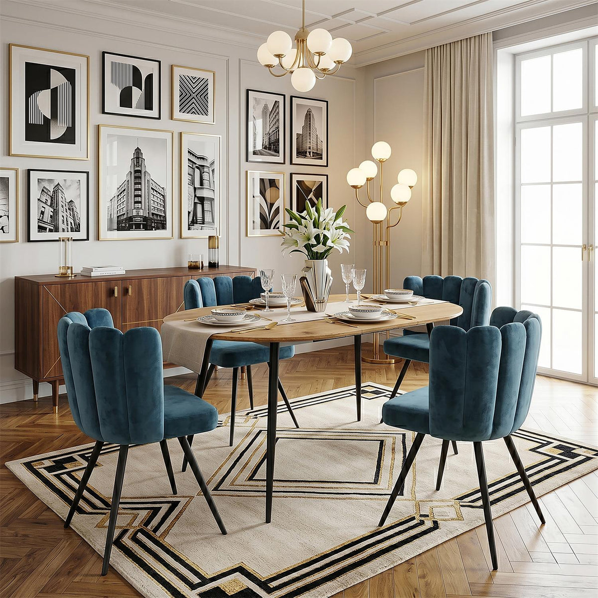 Lot de 2 chaises coquillage capitonnées en velours bleu canard pieds en métal