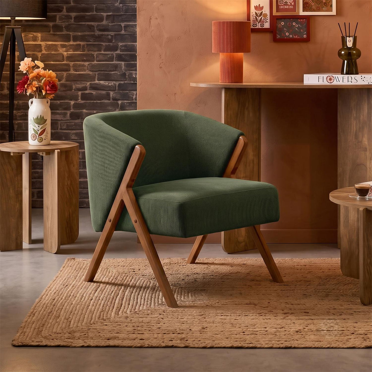 Fauteuil de salon rétro en tissu côtelé vert et bois