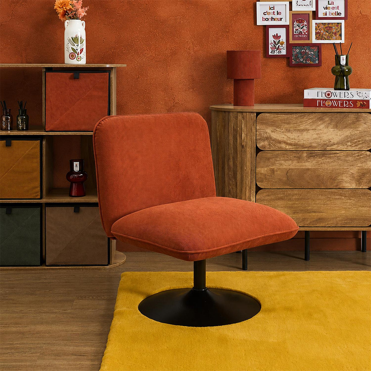 Fauteuil pivotant en velours côtelé terracotta pied central noir