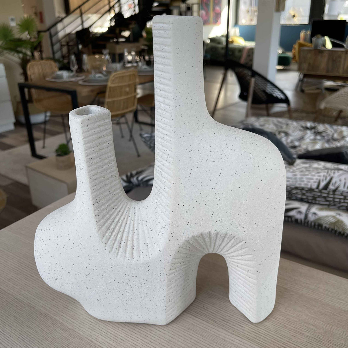 Vase en grès blanc art déco H30