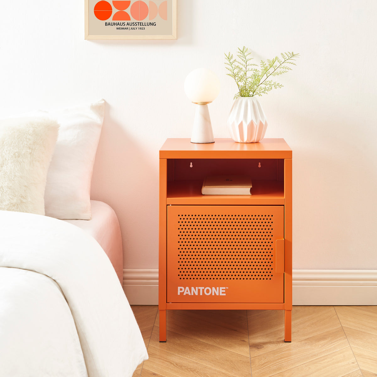Table de chevet métal orange