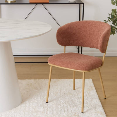 Chaise en métal et tissus terracotta