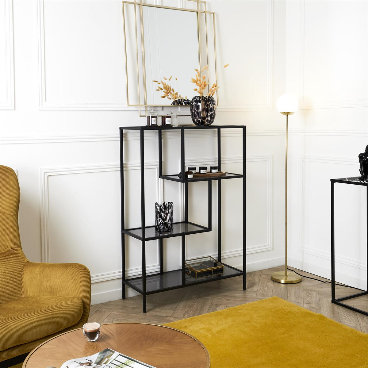 Étagère industrielle en métal noir et verre fumé H113 cm