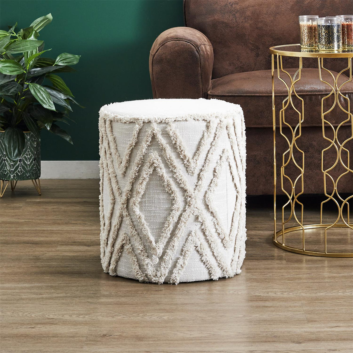 Pouf effet tissé écru motifs géométriques en relief