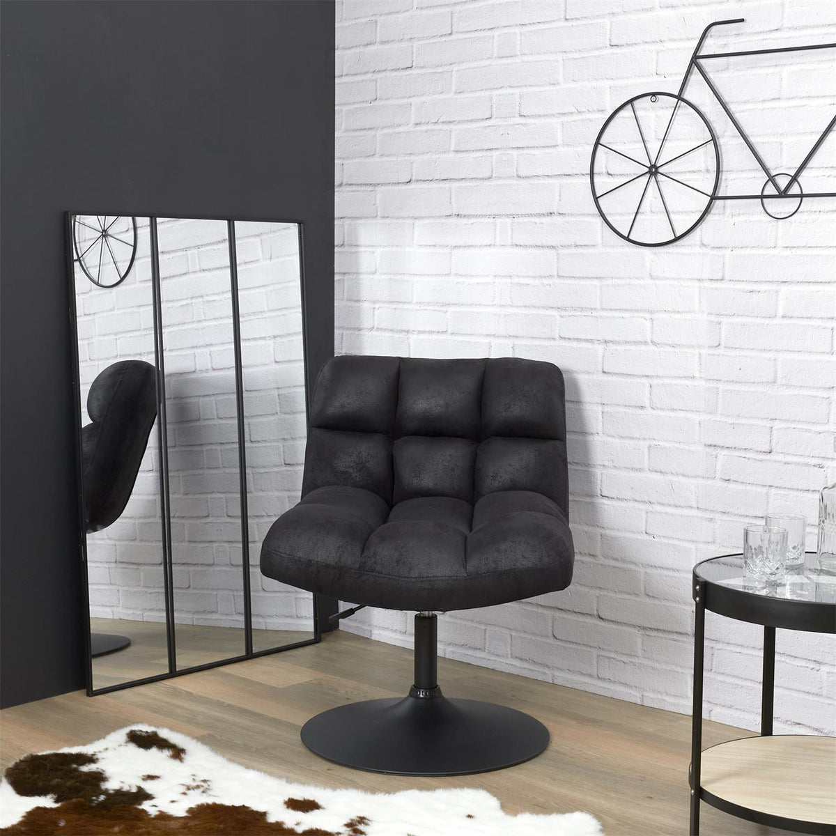 Fauteuil pivotant capitonné effet cuir noir style industriel