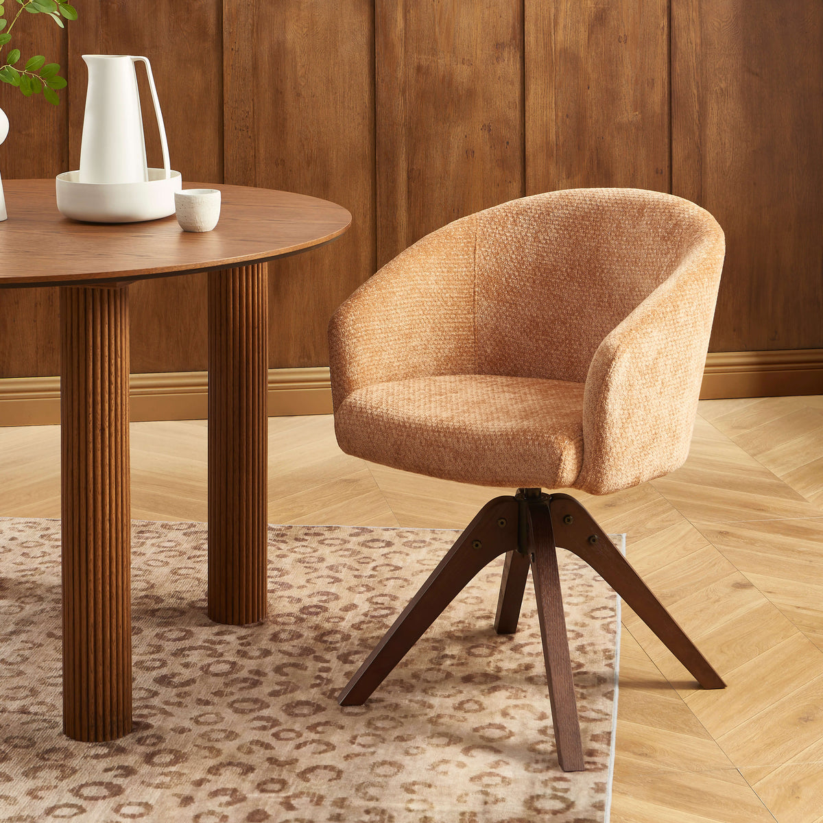 Fauteuil de table tissu chenille terracotta pied chêne massif