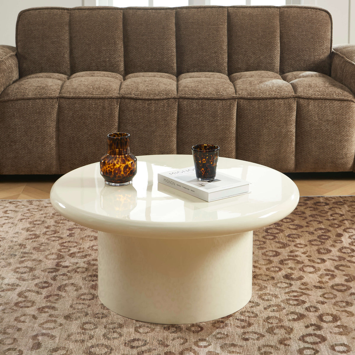 Table basse ronde finition laquée brillante blanche 80 cm