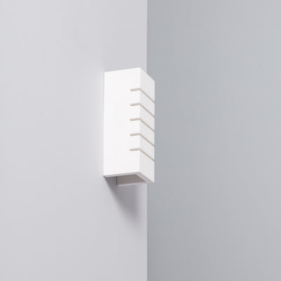 Applique murale blanche design en résine H25
